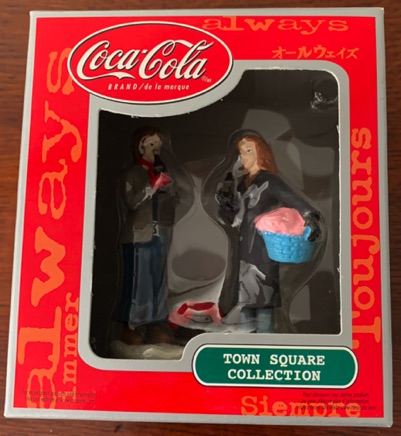 4338-2 € 11,00 coca cola town square vrouw met wasmand man met fles.jpeg